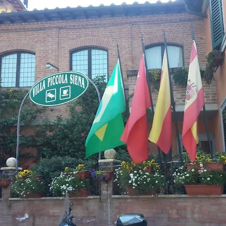 Piccola فندق سيينا