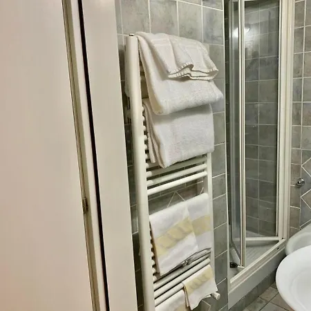 Piccola فندق سيينا