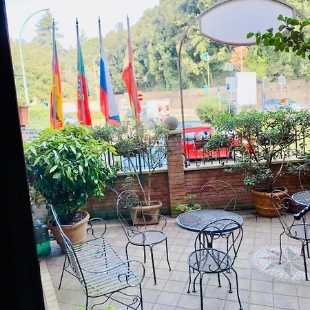 Piccola 3* سيينا