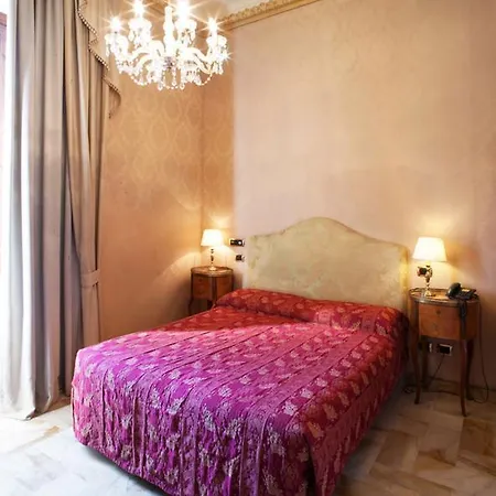 Piccola Bed & Breakfast 3*